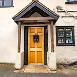 Uxbridge Retreat 2 Bed Flat