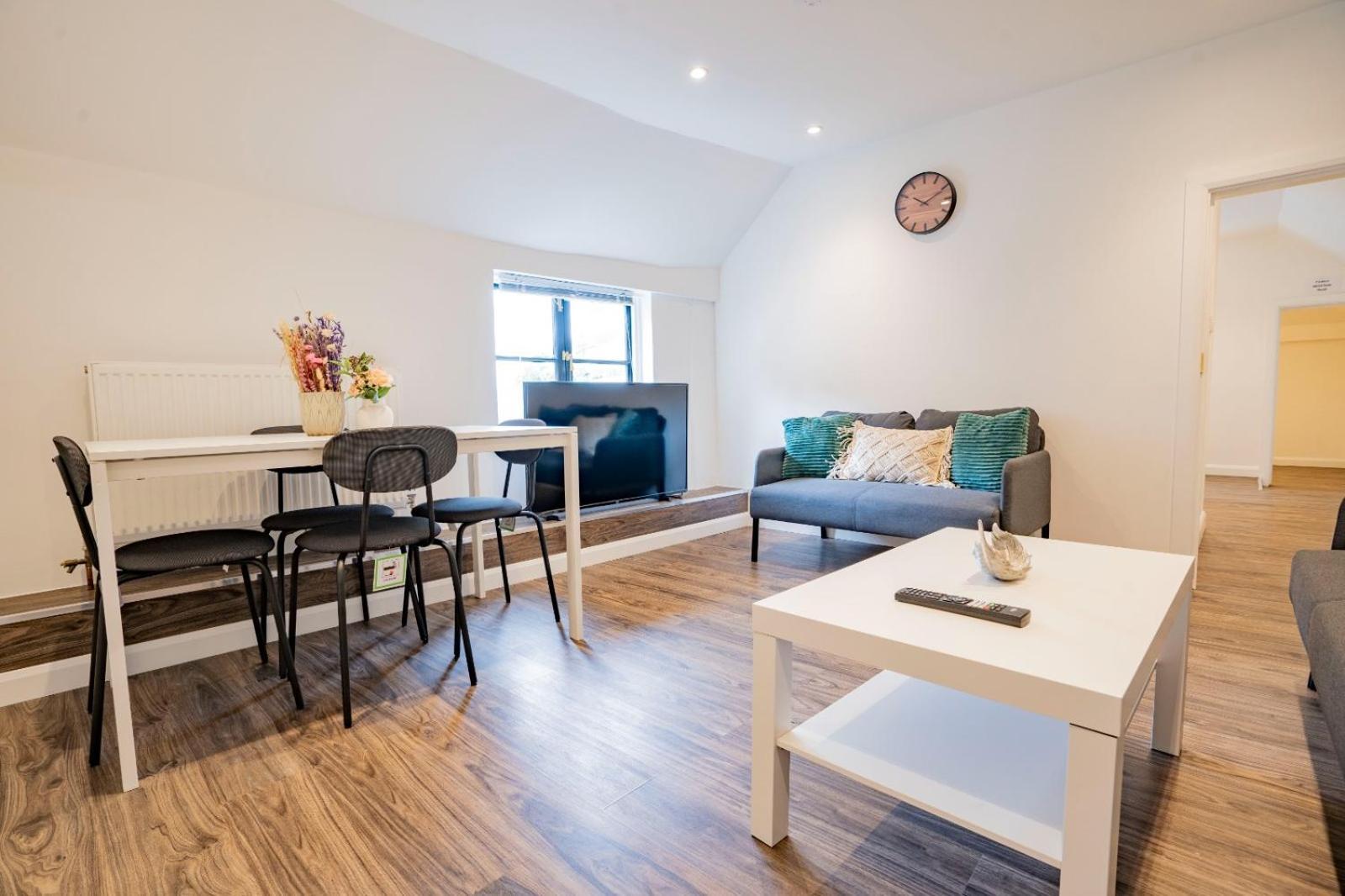 Retreat 2 Bed Flat