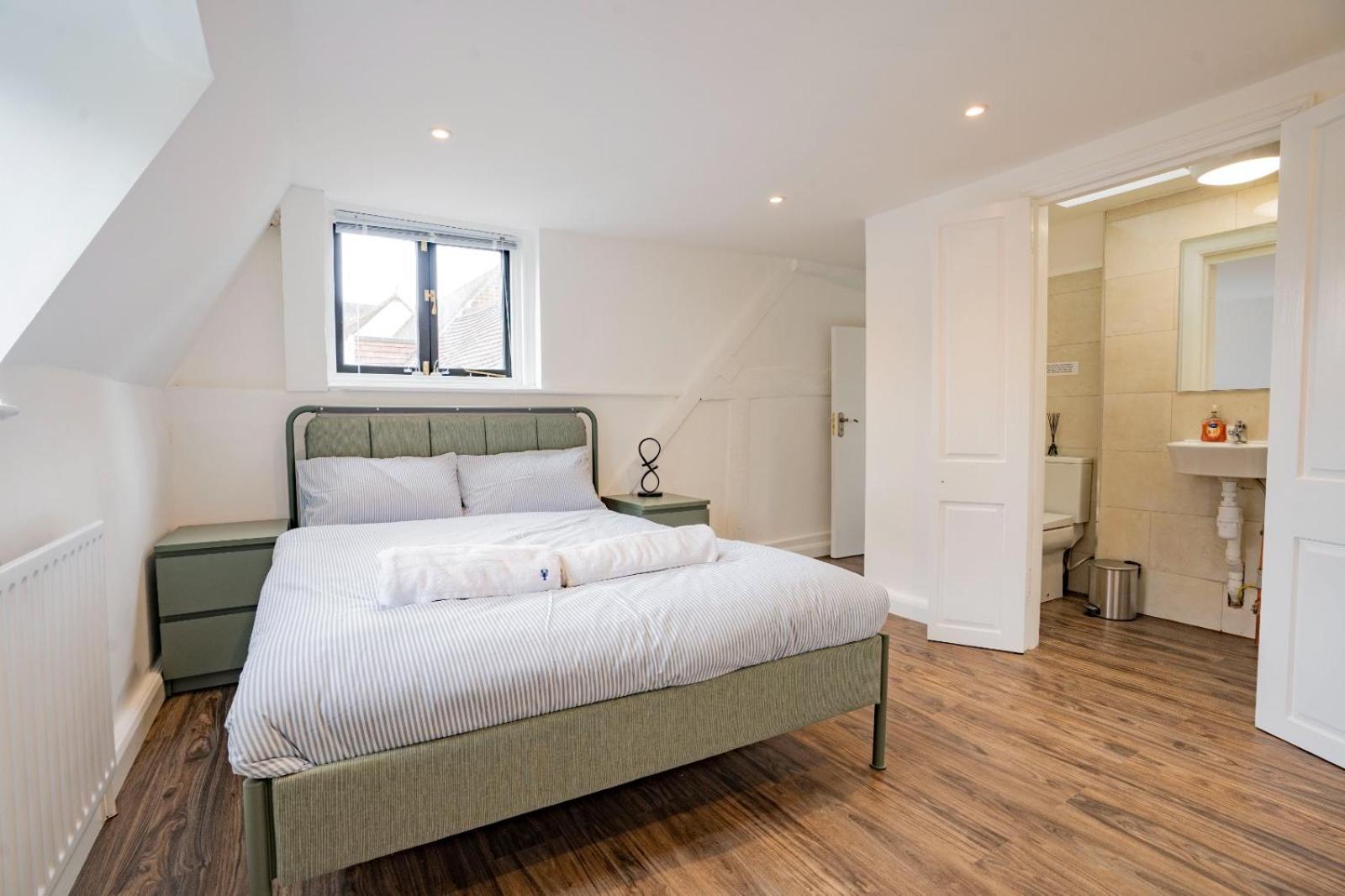 Retreat 2 Bed Flat Apartment